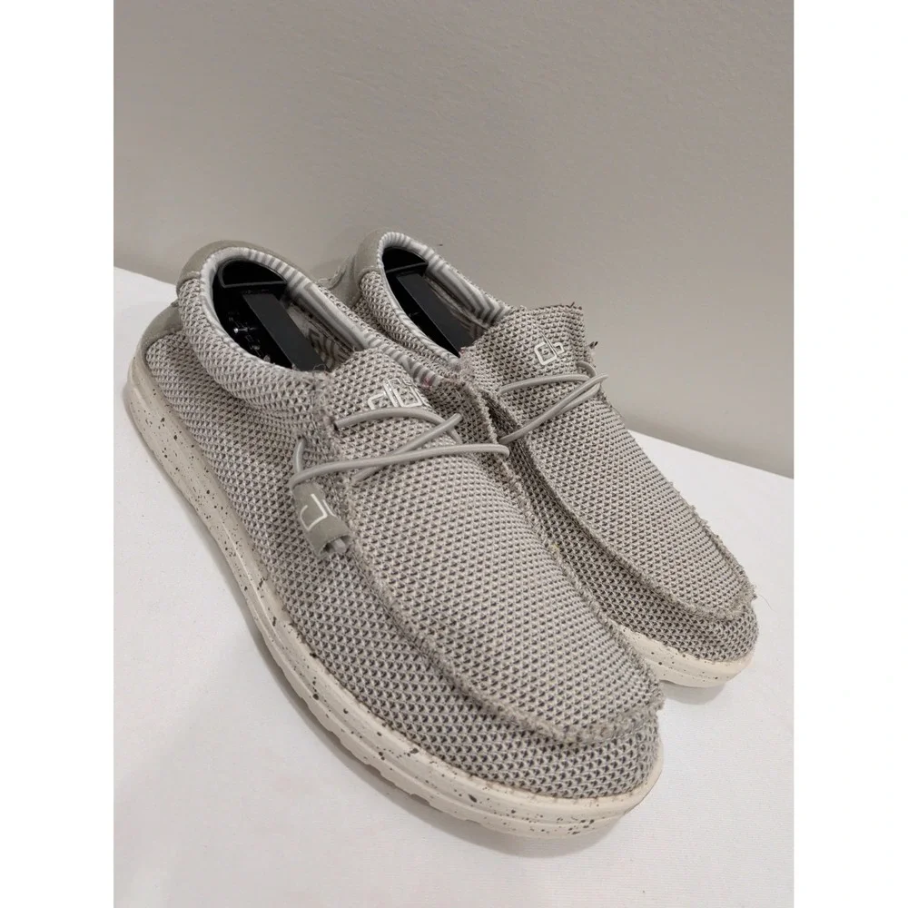 Hey Dude Wally Sox Shoes Mens Sz 7 Slip On Casual Comfort Round Toe Low Top Gray